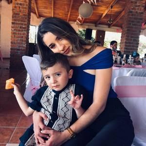 Meet your Posher, Cassandra